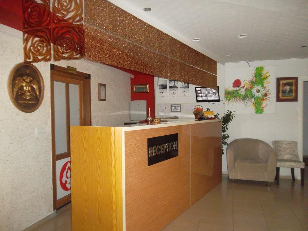Konak Hotel Mut Zewnętrze zdjęcie