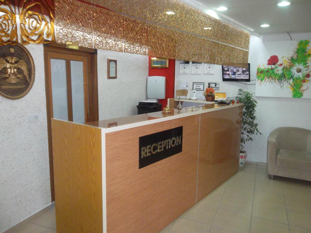 Konak Hotel Mut Zewnętrze zdjęcie
