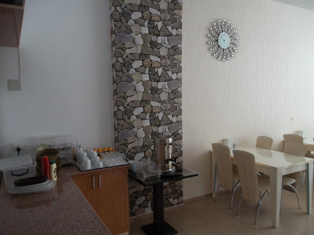 Konak Hotel Mut Zewnętrze zdjęcie